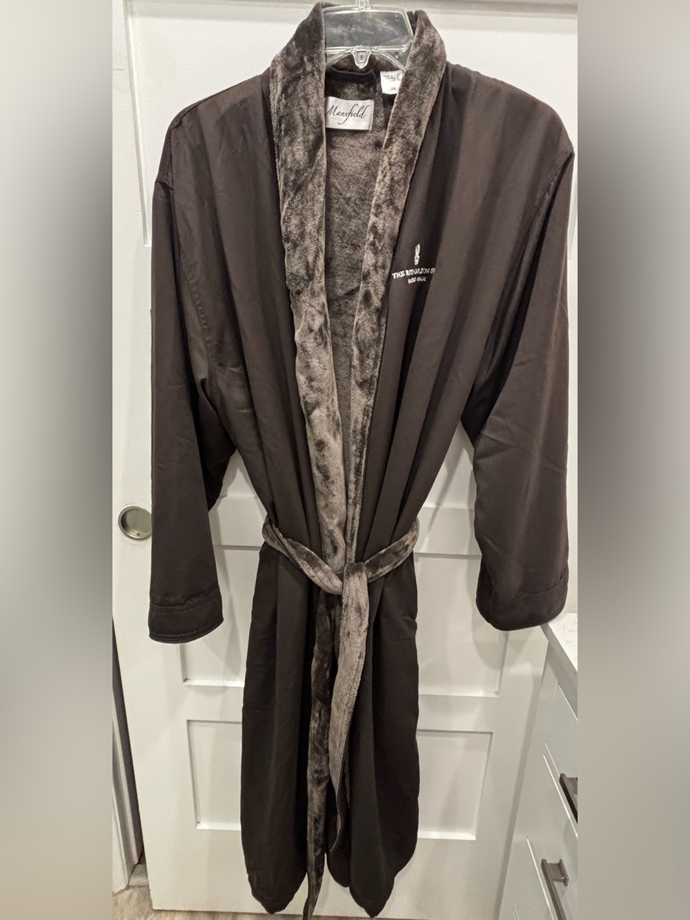 The Ritz Carlton Spa Plush Lined Brown Women's Robe with Tie Belt